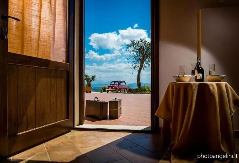 ホテル Agriturismo Antichi Granai