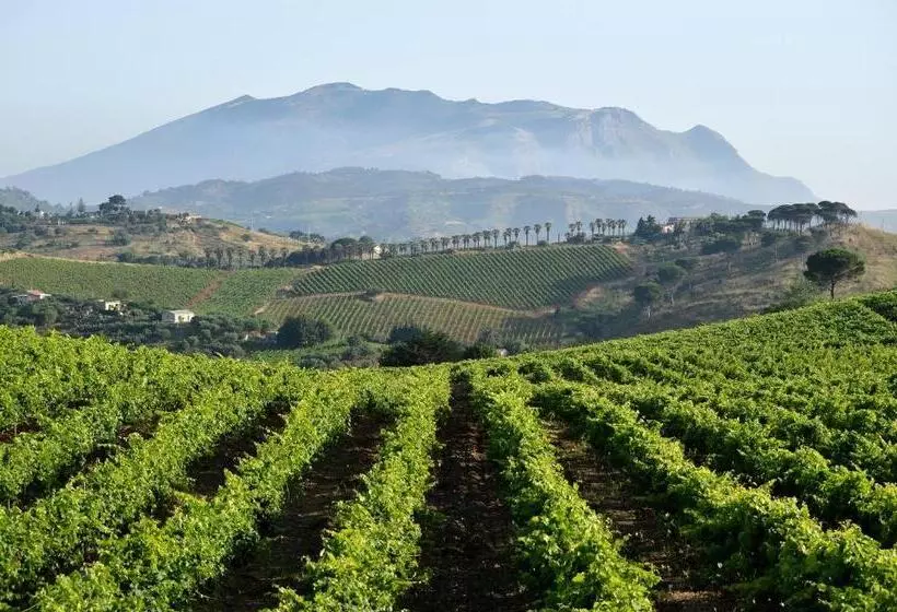 ホテル Agriturismo Antichi Granai