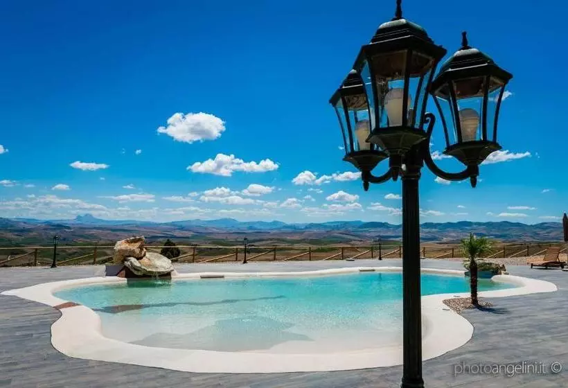 ホテル Agriturismo Antichi Granai