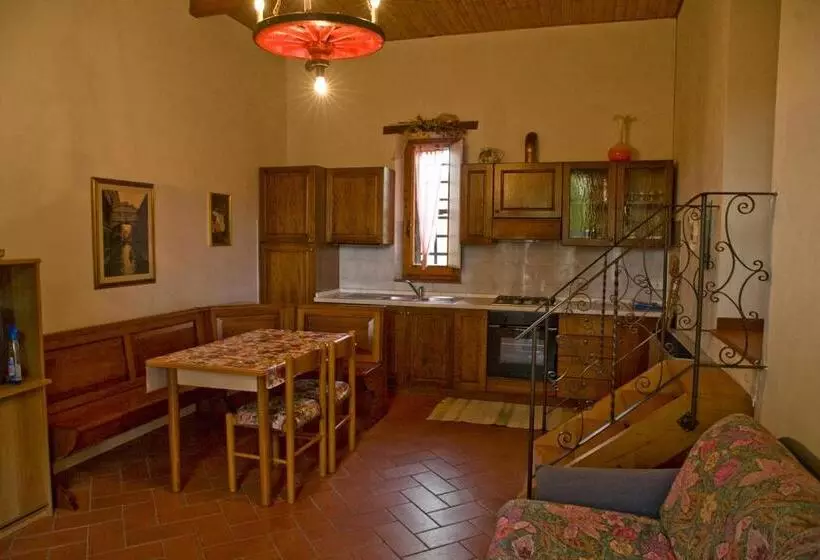 Hotelli Agriturismo Girasole