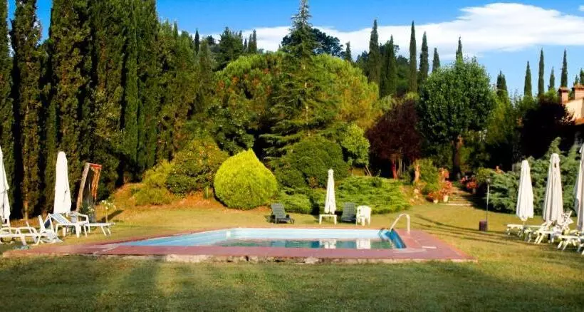 Hotelli Agriturismo Girasole