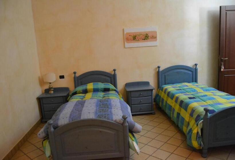 בית מלון כפרי Agriturismo Il Pozzo