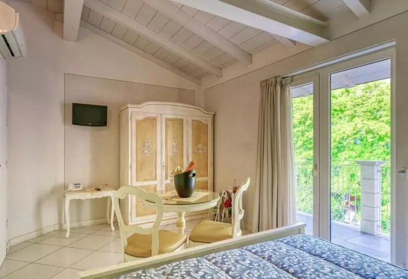 پانسیون Villa Liberty
