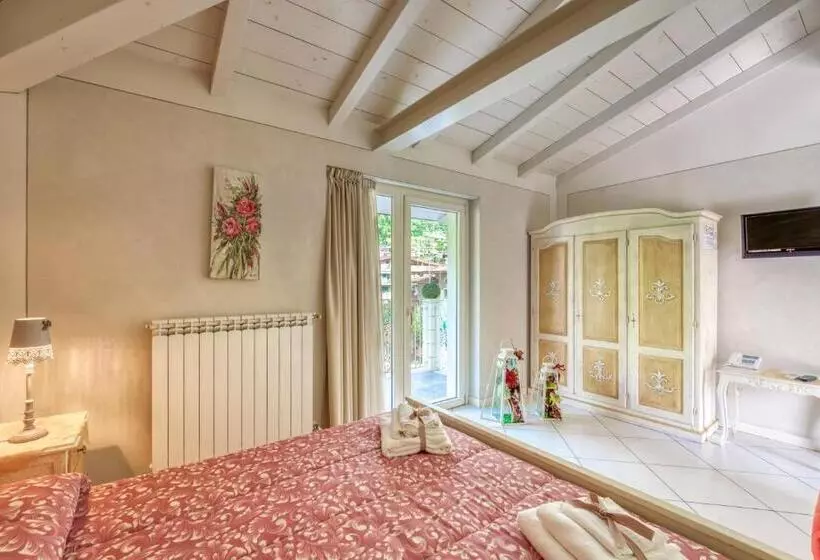 پانسیون Villa Liberty