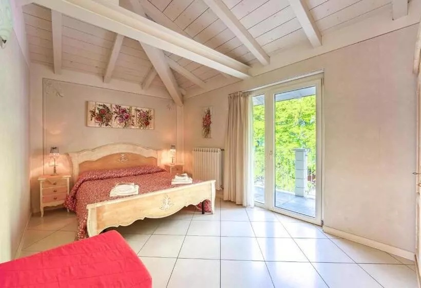 پانسیون Villa Liberty