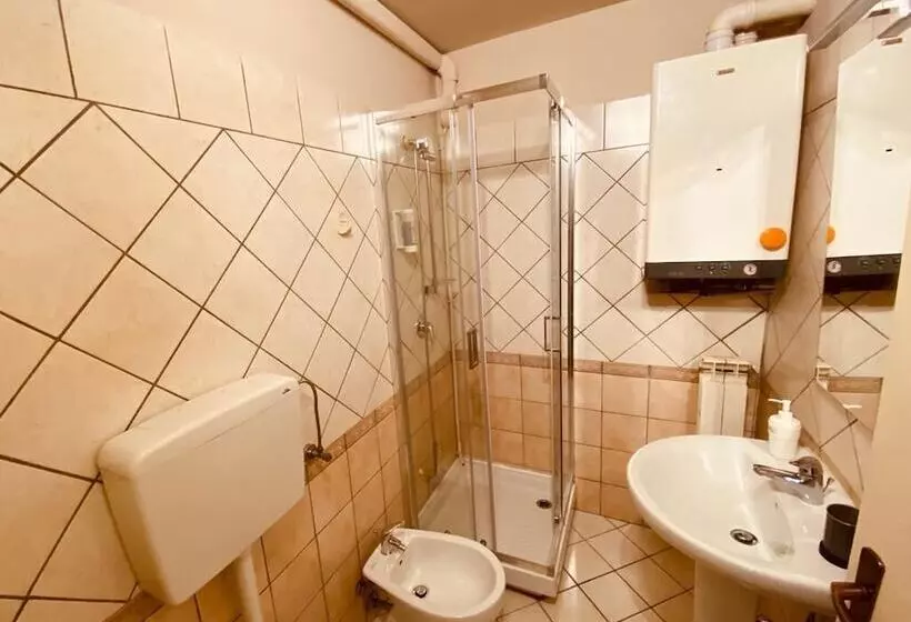 Hh Hermoso Housing Valenza