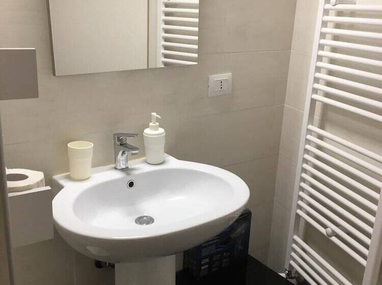 Hh Hermoso Housing Valenza