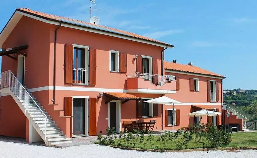 ホテル Agriturismo Casa Renili
