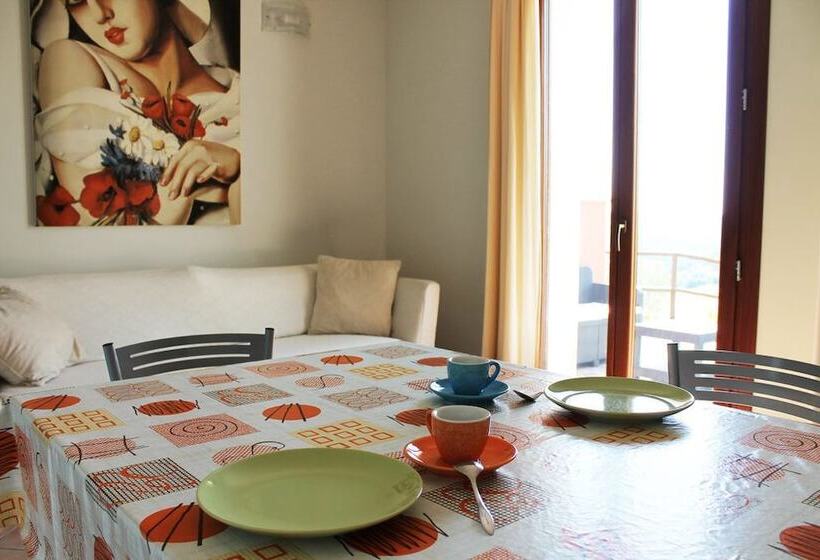 هتل Agriturismo Casa Renili