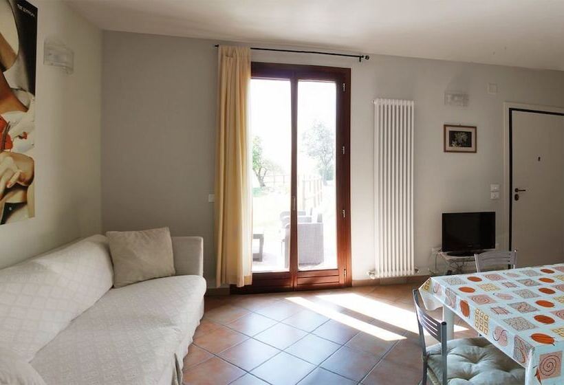 هتل Agriturismo Casa Renili