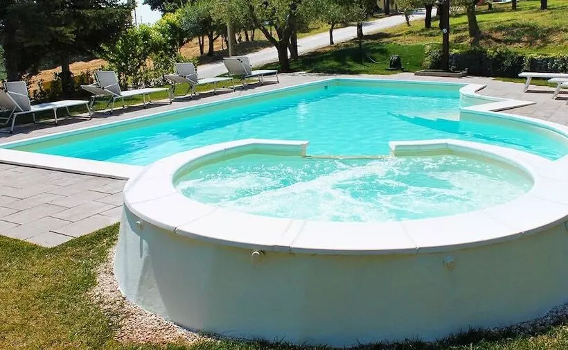 ホテル Agriturismo Casa Renili