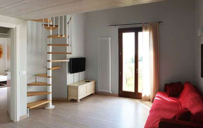 هتل Agriturismo Casa Renili