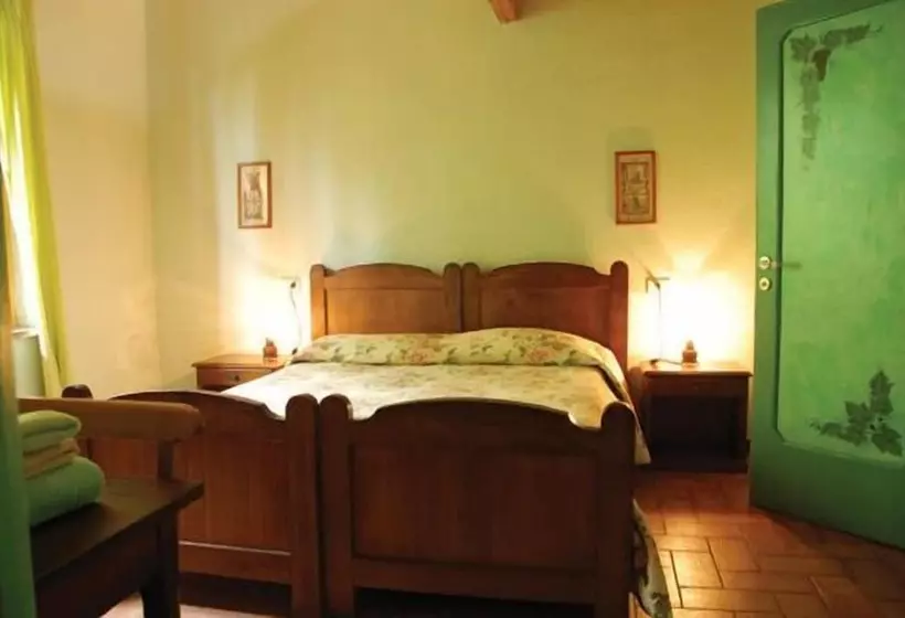 Hotelli Agriturismo Cascina Degli Ulivi