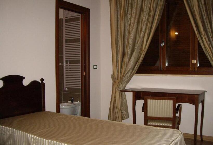 فندق Agriturismo Il Borgo Degli Ulivi