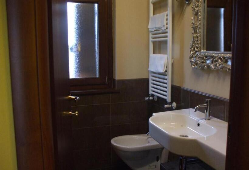 فندق Agriturismo Il Borgo Degli Ulivi