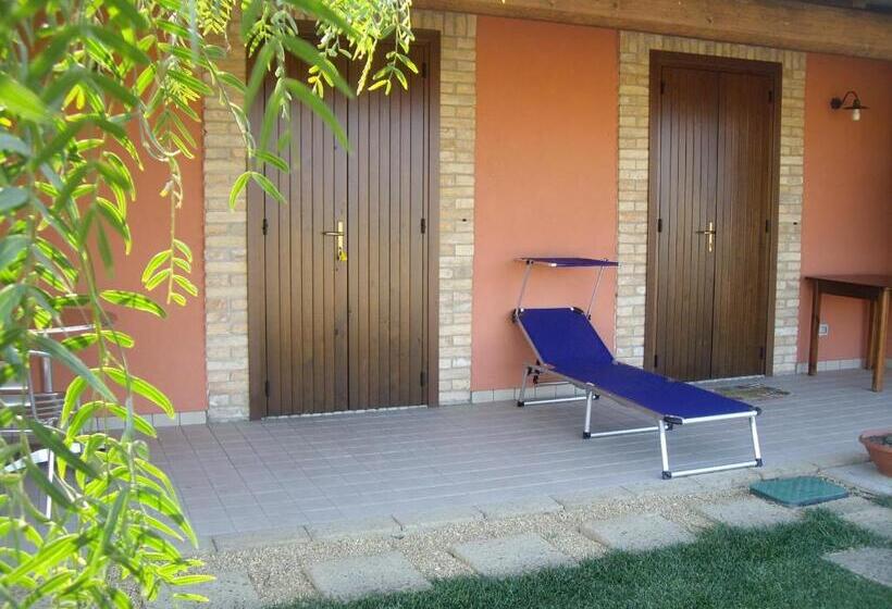 فندق Agriturismo Il Borgo Degli Ulivi