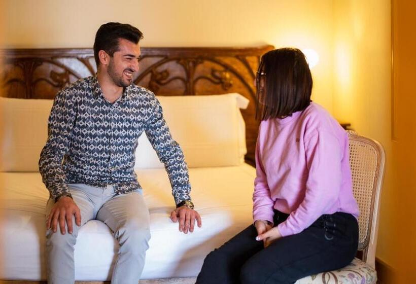 هتل Agriturismo La Cerra