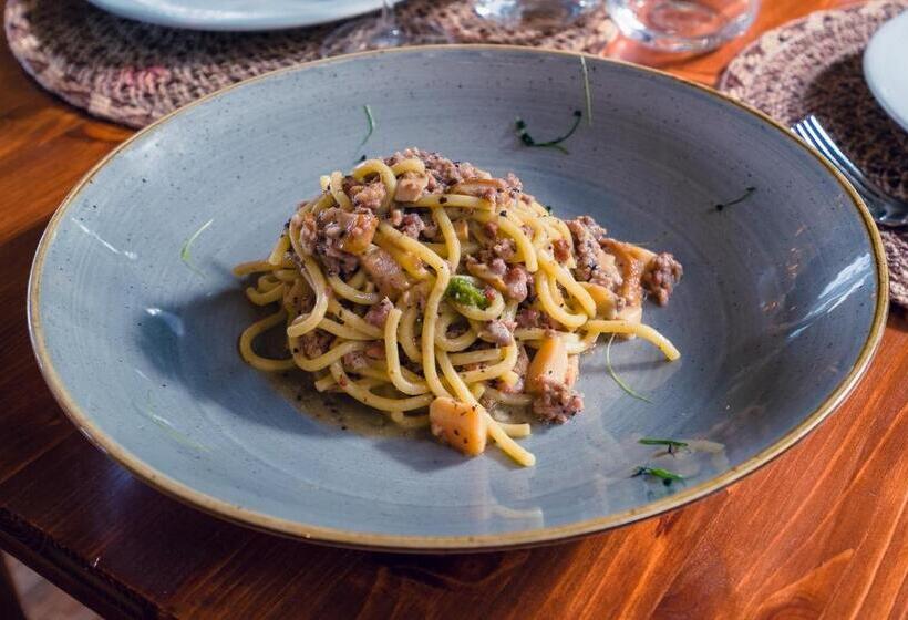 هتل Agriturismo La Cerra