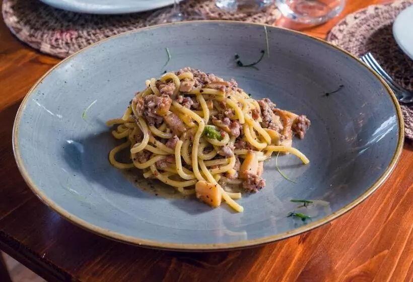 ホテル Agriturismo La Cerra