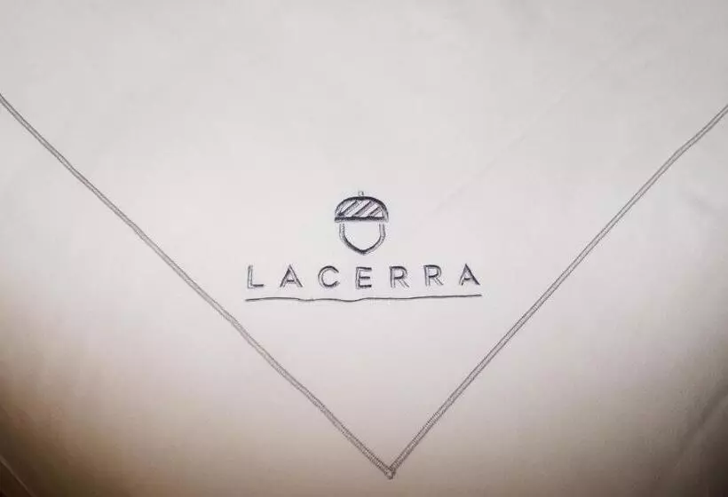 ホテル Agriturismo La Cerra