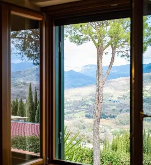 ホテル Agriturismo La Cerra