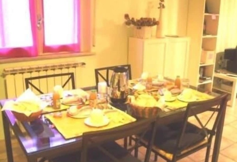 膳宿费 Guest House Bed And Roses