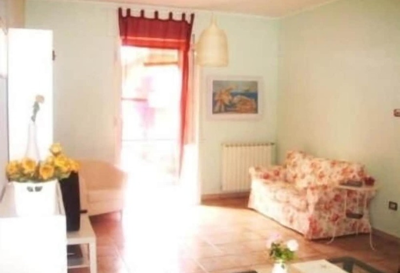 膳宿费 Guest House Bed And Roses