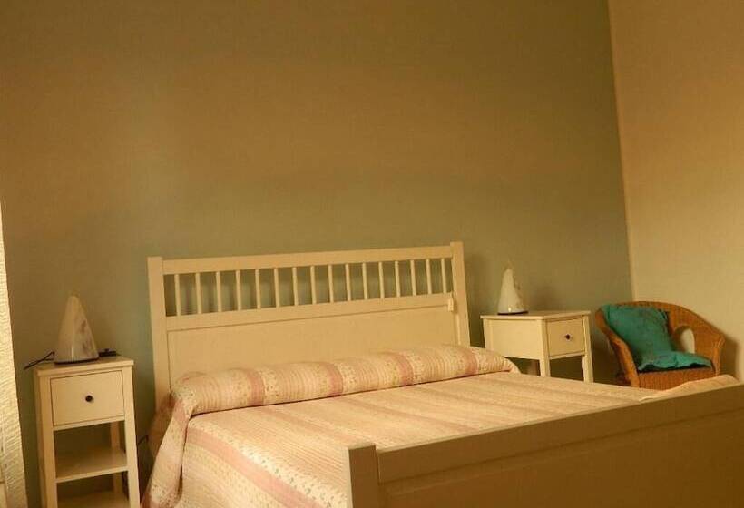 膳宿费 Guest House Bed And Roses