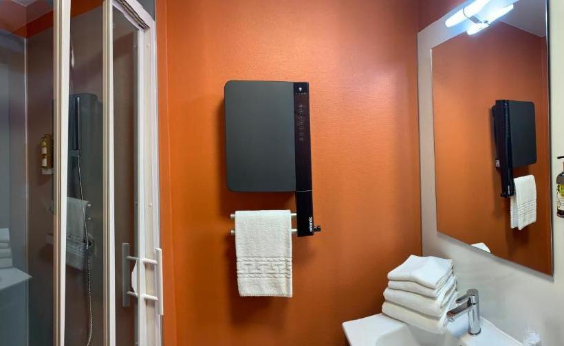 Отель Hôtel Le Regis