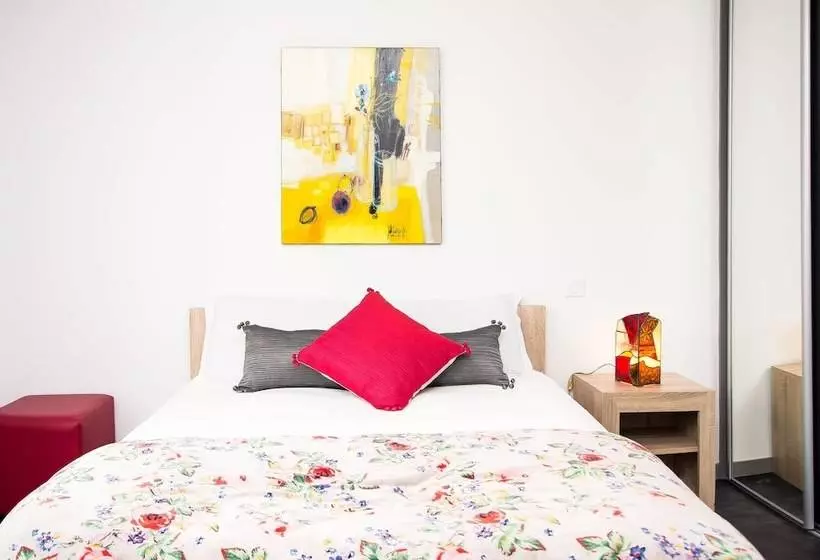 Majatalo Les Pirondeaux