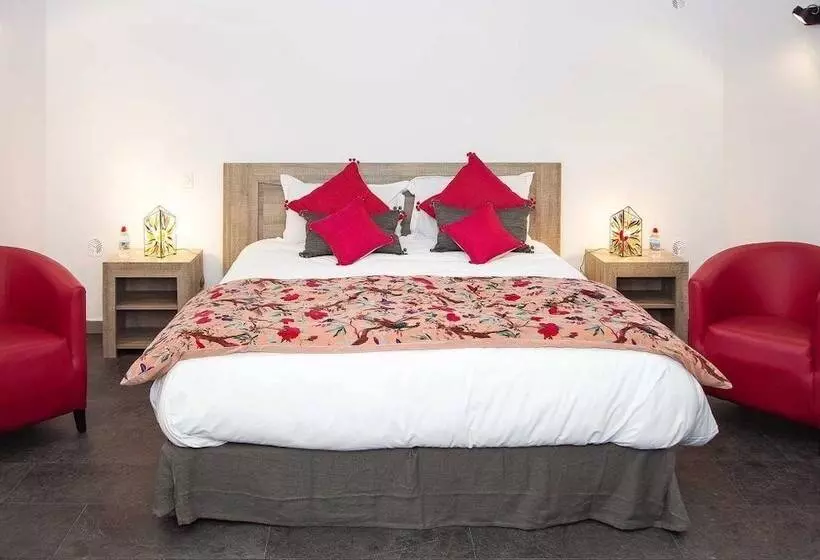 Majatalo Les Pirondeaux