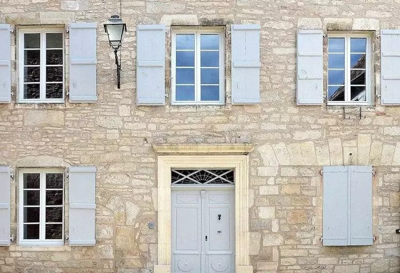 Majatalo Les Pirondeaux