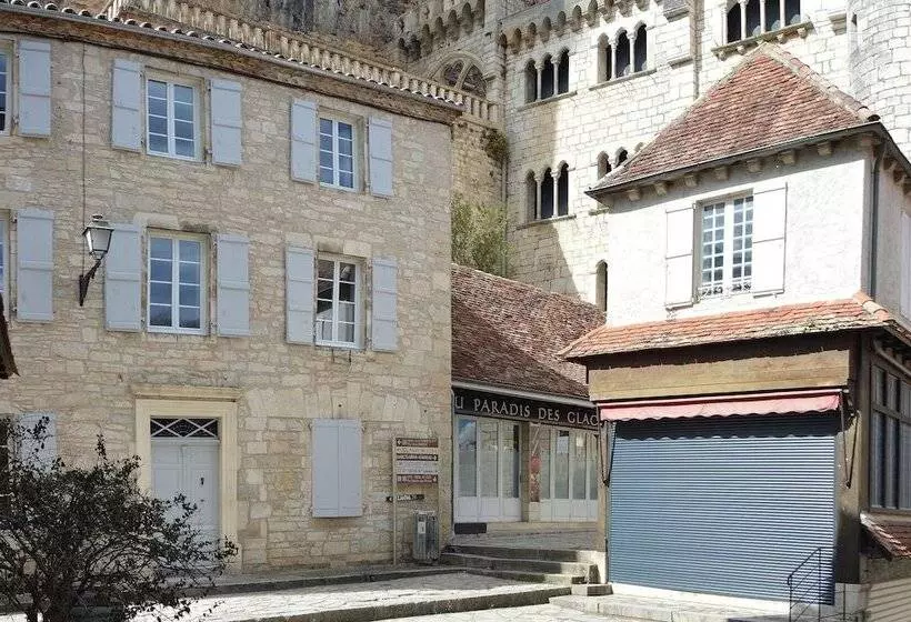 Majatalo Les Pirondeaux