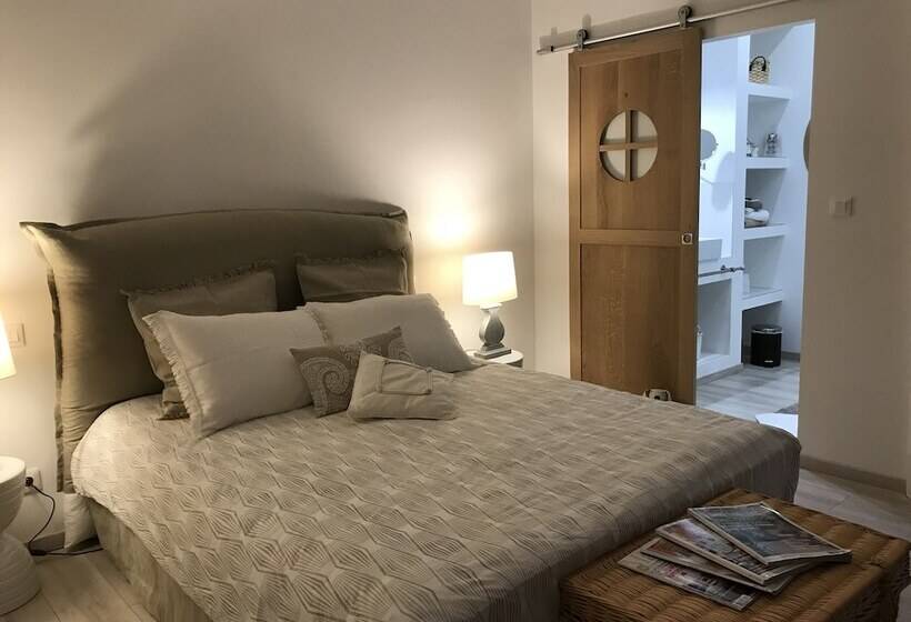 بنسيون La Maison D Inès And Ugolin & Spa