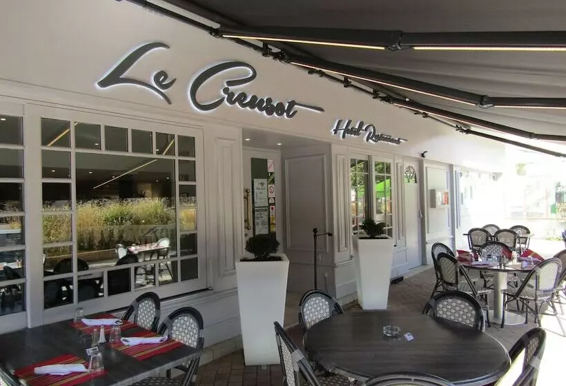 ホテル Le Creusot