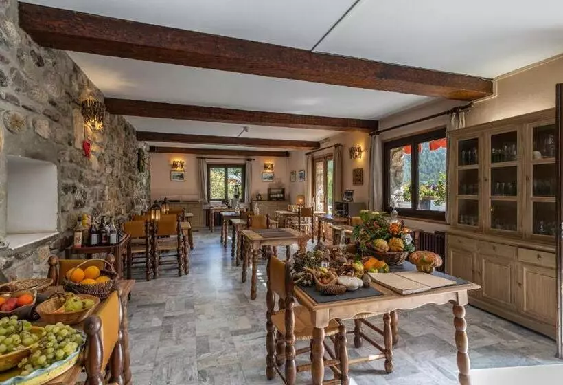 Retkeilymaja Chambres D'hôtes Les Murès Du Mercantour