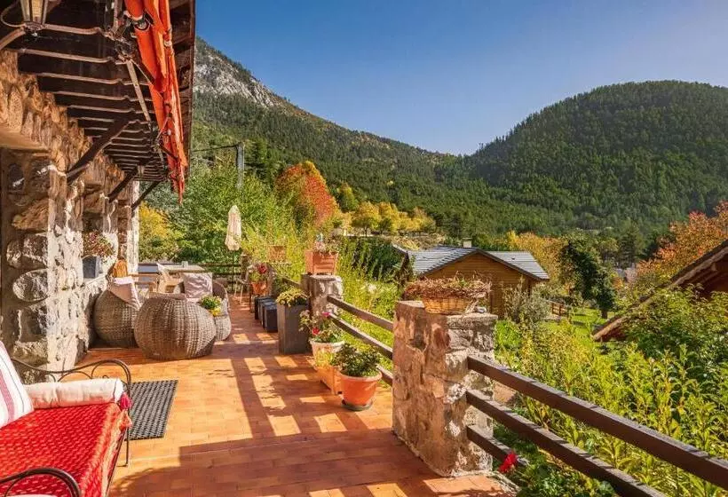 Retkeilymaja Chambres D'hôtes Les Murès Du Mercantour