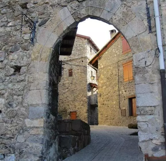 Retkeilymaja Chambres D'hôtes Les Murès Du Mercantour