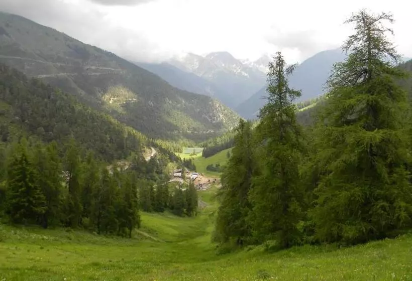 Retkeilymaja Chambres D'hôtes Les Murès Du Mercantour