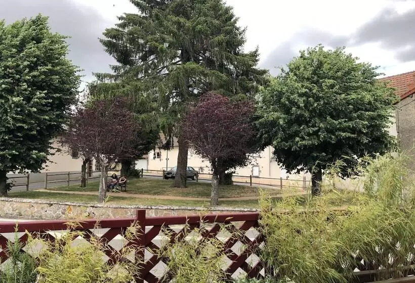 ペンション A L Aube Des Volcans