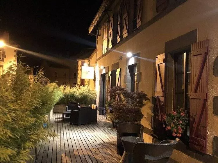 ペンション A L Aube Des Volcans