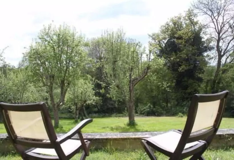 ペンション A L Aube Des Volcans