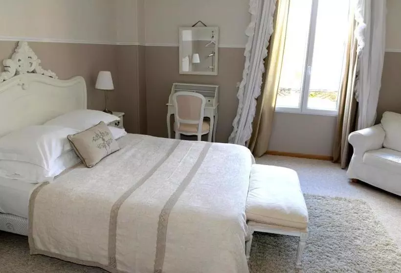 Majatalo La Maison D'hotes De Saint Leger