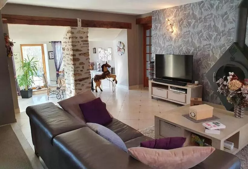 Majatalo La Maison Du Fargis