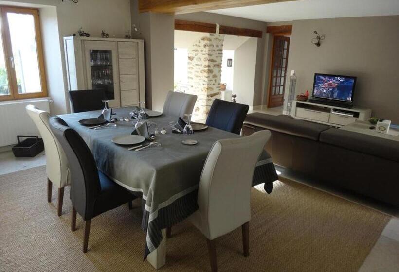 פנסיון La Maison Du Fargis