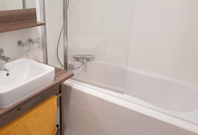 فندق صغير Auberge De Marville