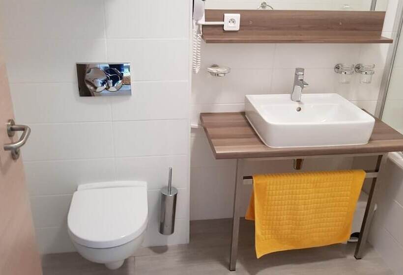 فندق صغير Auberge De Marville