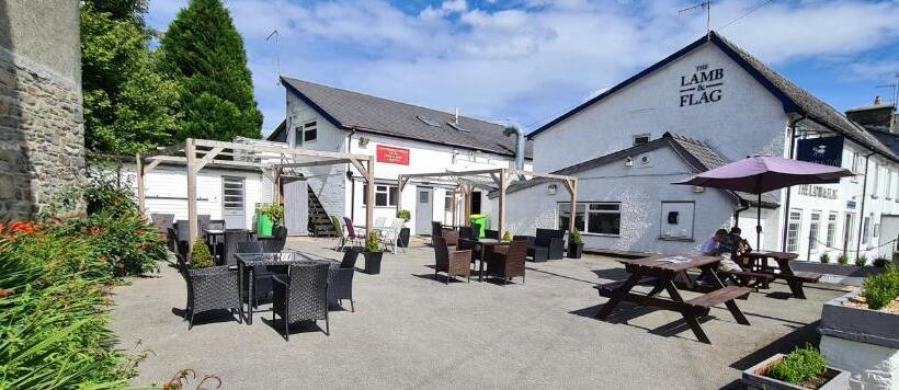 호스텔 The Lamb And Flag Inn