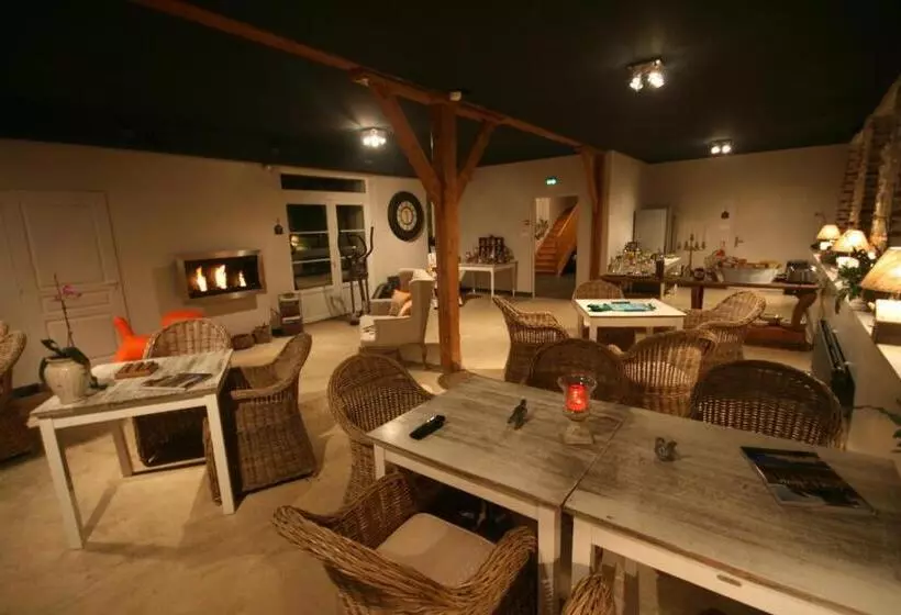 Aamiaismajoitus (B&B) Le Prieuré Chambres D Hôtes