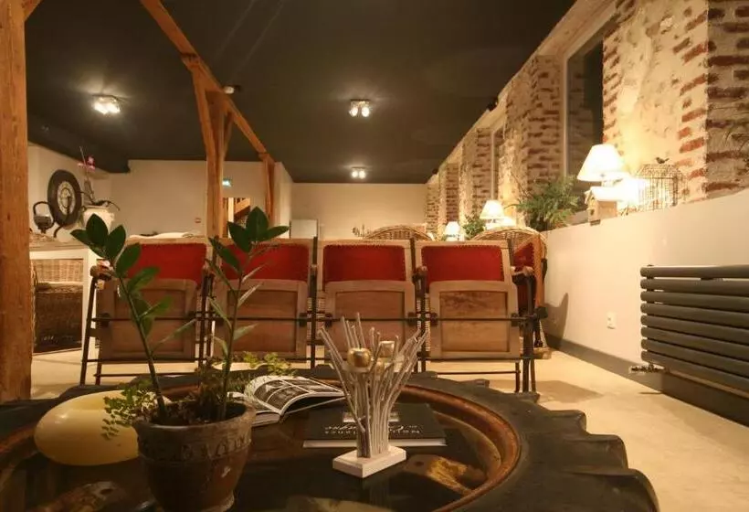 Aamiaismajoitus (B&B) Le Prieuré Chambres D Hôtes